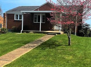 633 Lois Dr, Pittsburgh, PA 15236