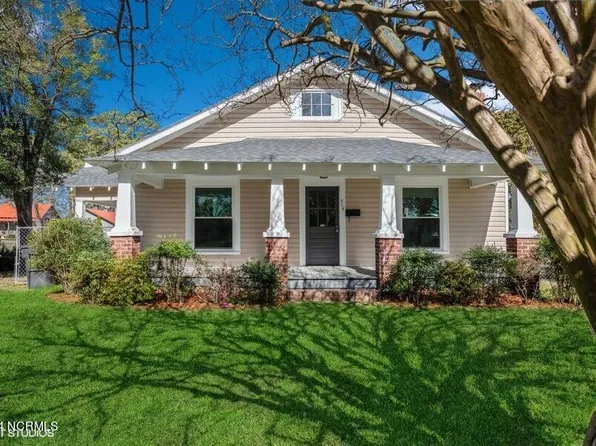 215 W Powell Street, Clinton, NC 28328