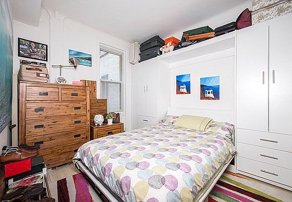 3rd image of 57 W 58th St APT 5GG