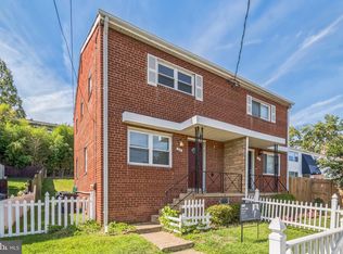 52 W Taylor Run Pkwy, Alexandria, VA 22314