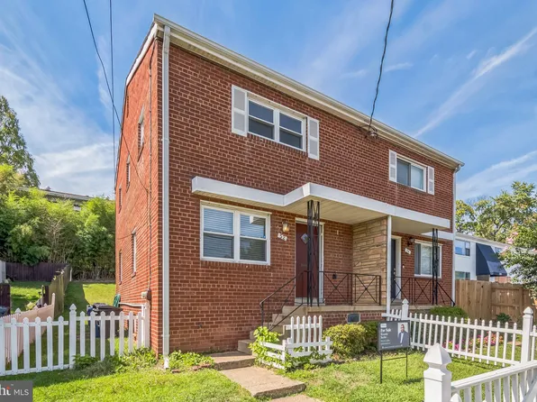 52 W Taylor Run Pkwy, Alexandria, VA 22314