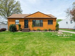 7584 Malibu Dr, Parma, OH