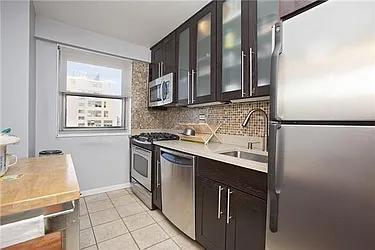 Sold by Space Marketing Shop