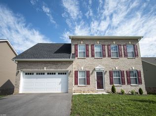 110 Oak Meadow Ln, Blacksburg, VA 24060