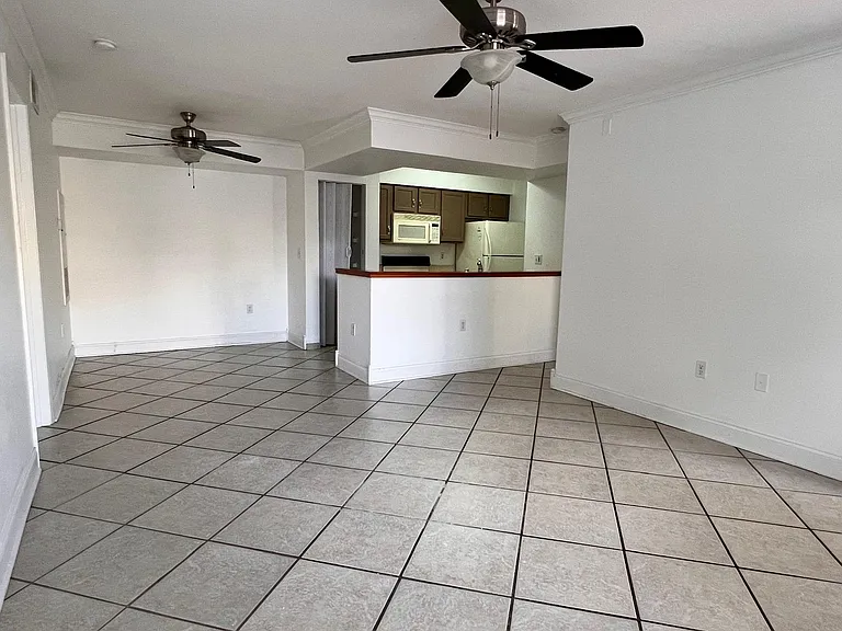 3004 Parkway Blvd #209 — Photo 42