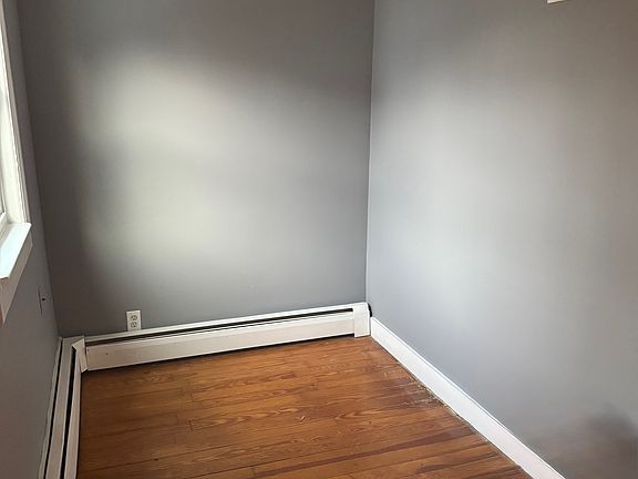5th image of 10 Crescent Ave Floor 2