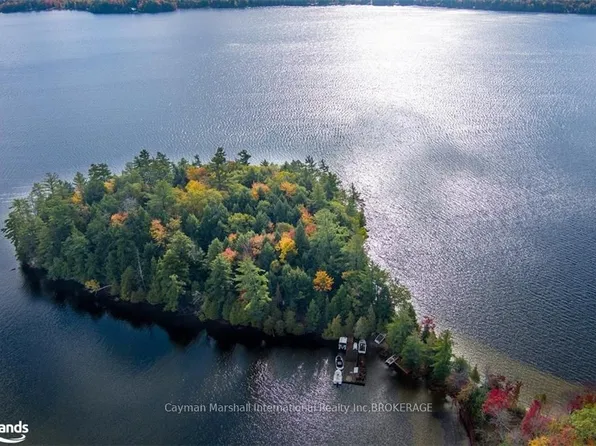 16 Bigwin Is, Lake Of Bays, ON P0B 1A0