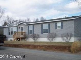 910 Hemlock Ave, Gillette, WY 82716