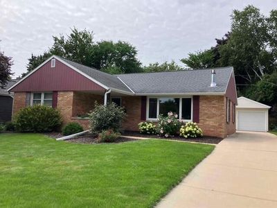 W62N321 Hanover AVENUE, Cedarburg, WI, 53012