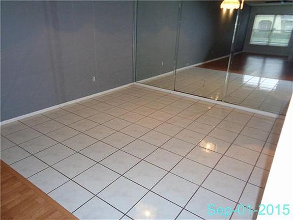 3rd image of 206 Diamond Cv APT 104