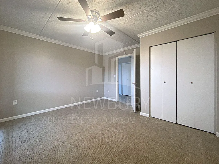 530 N Main Street - The Townhouse. — Photo 91