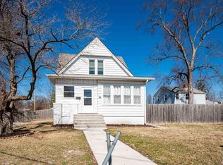 927 W Loucks Ave, Peoria, IL 61604