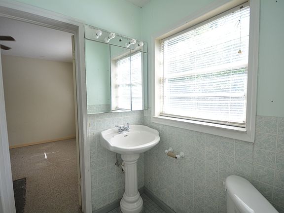 3rd image of 161 Via Tisdelle St