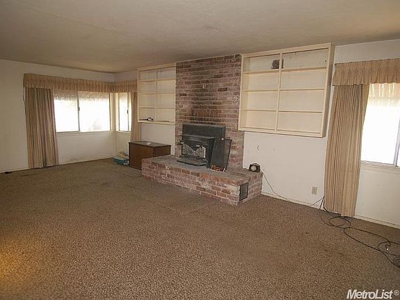 4th image of 200 Missouri Ave