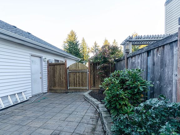 5th image of 12231 Crossridge Ave NW