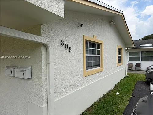808 SW 30th St #REAR Photo 1