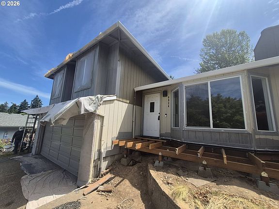 2nd image of 6924 SE 116th Ave
