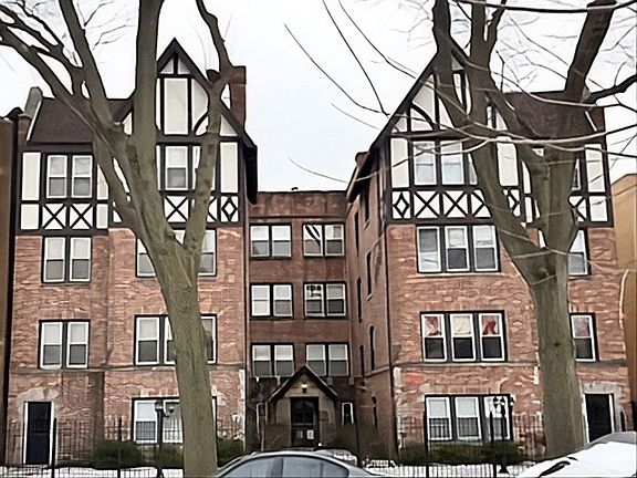 2nd image of 2641-43 W Estes Ave #2641-2A
