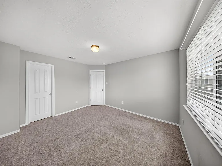 11515 Champions Green Dr — Photo 17