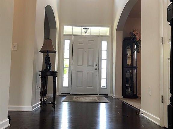 4th image of 10745 Sunbird Dr