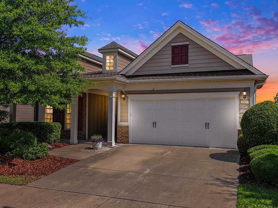 1st image of 809 Gaston Manor Dr