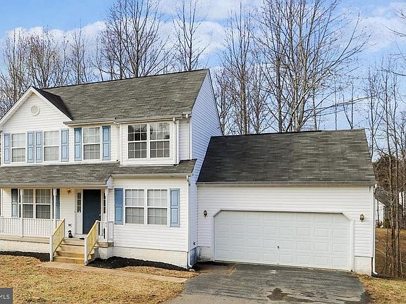 2nd image of 41 Cherry Laurel Dr