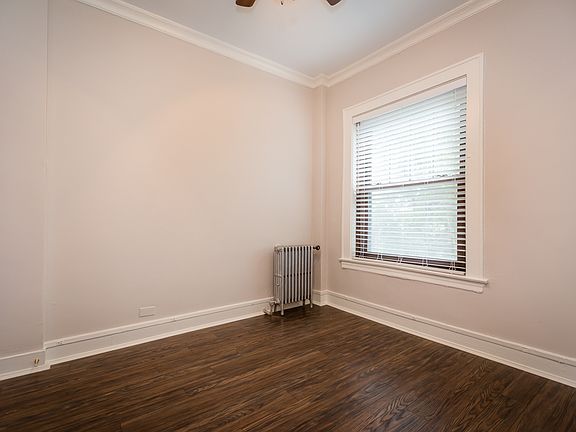 5th image of 5220 S Kenwood Ave #5220-406