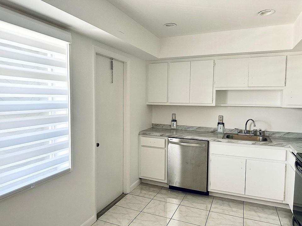 New kitchen + brand new appliances