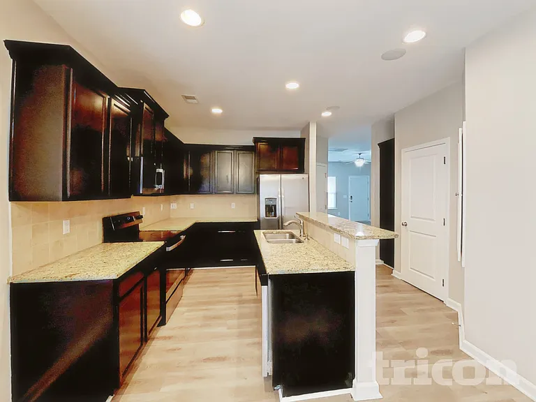 441 Laurel Leaf Dr — Photo 7