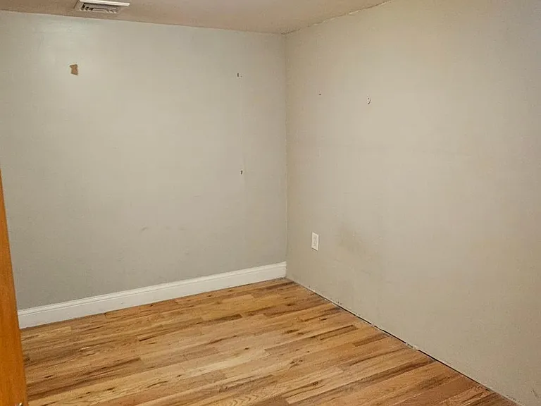 28 E Grand Ave #BB — Photo 15