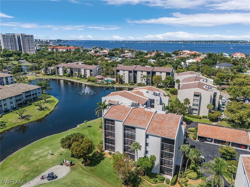 4160 Steamboat Bnd E APT 406