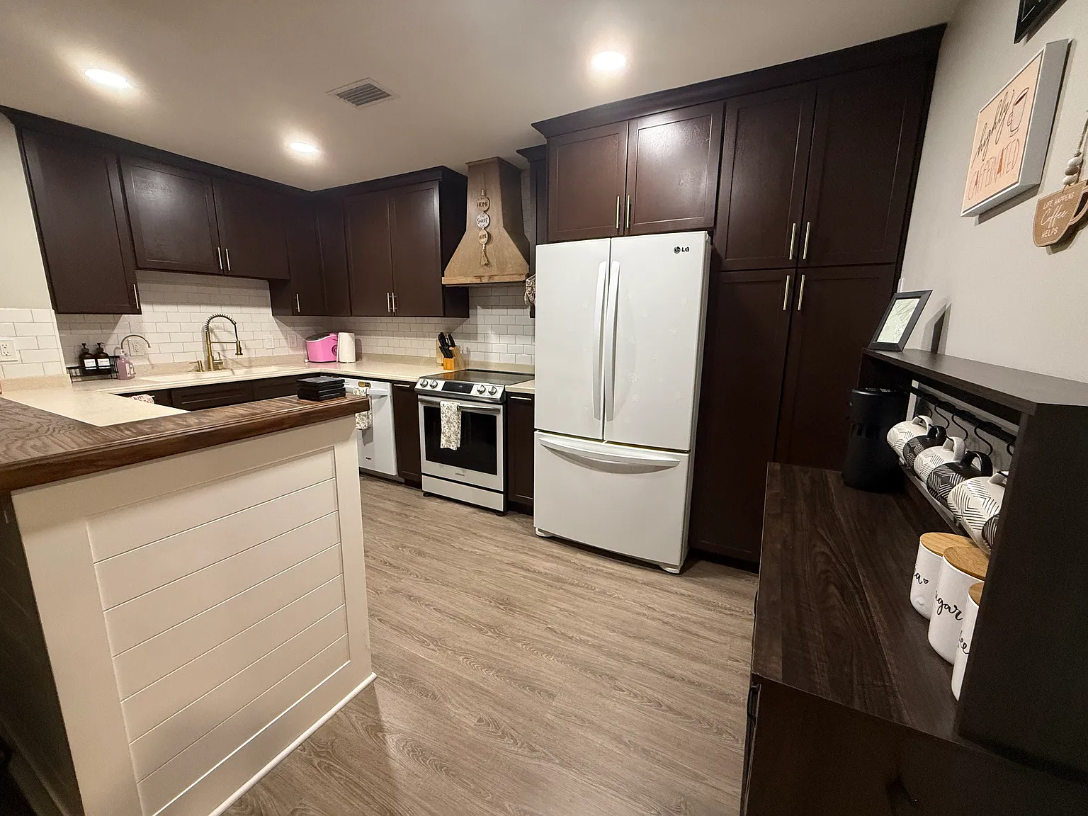 3 bed, 1360 sqft, $3,200 — Photo 4