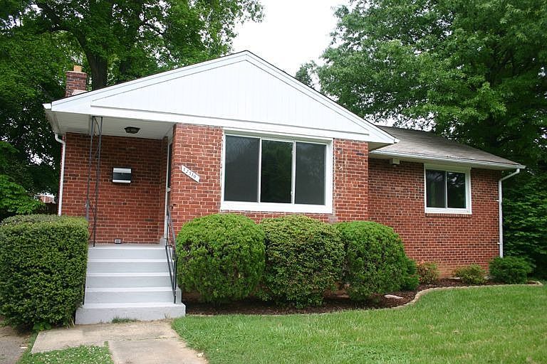 All brick home near park & walking trails