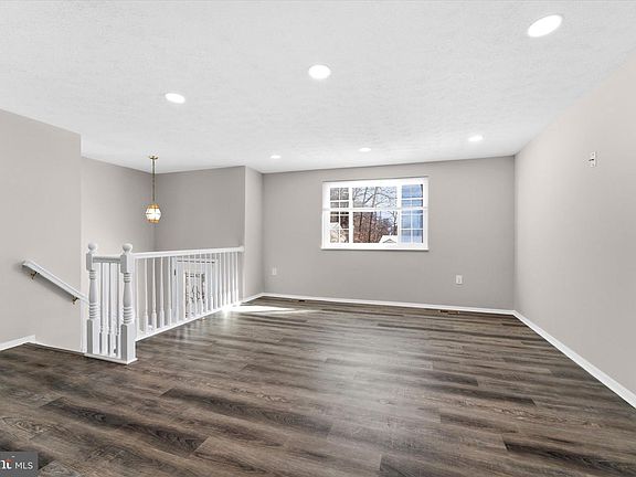 5th image of 9804 Brightlea Dr