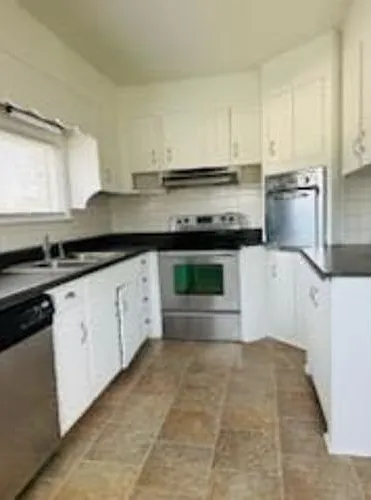 133 Greenwell Ct — Photo 4