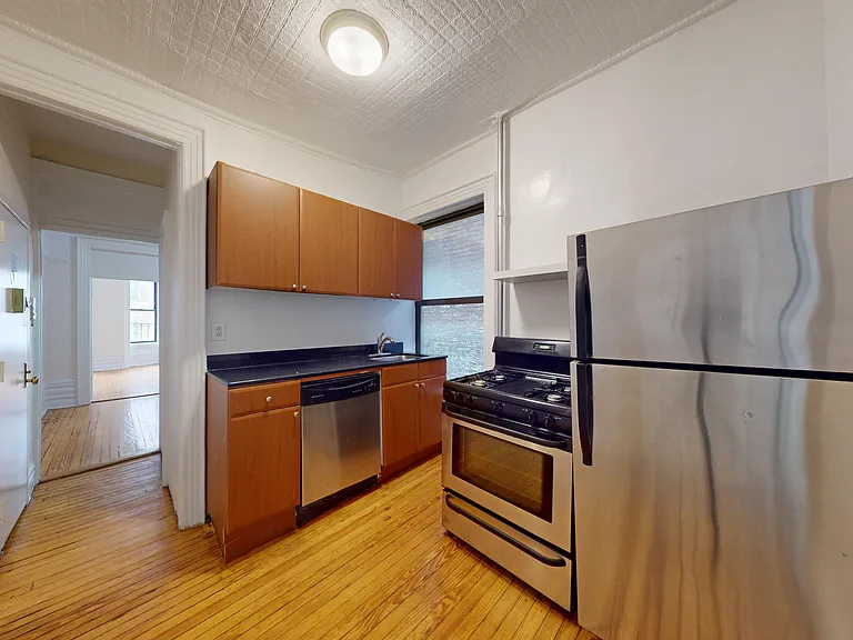 229 E 12th St #65 — Photo 1