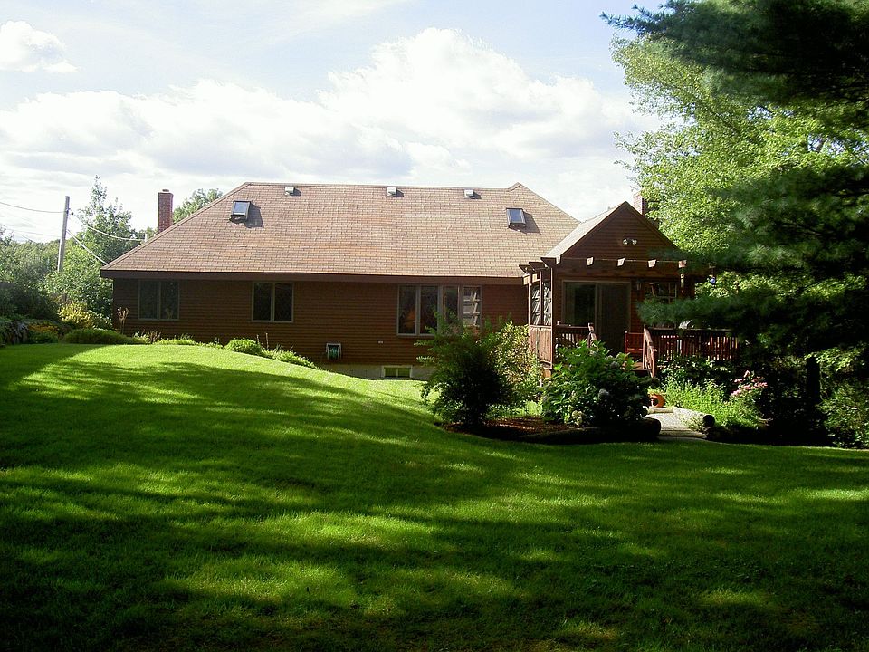 2nd image of 35 Rosemary Ave