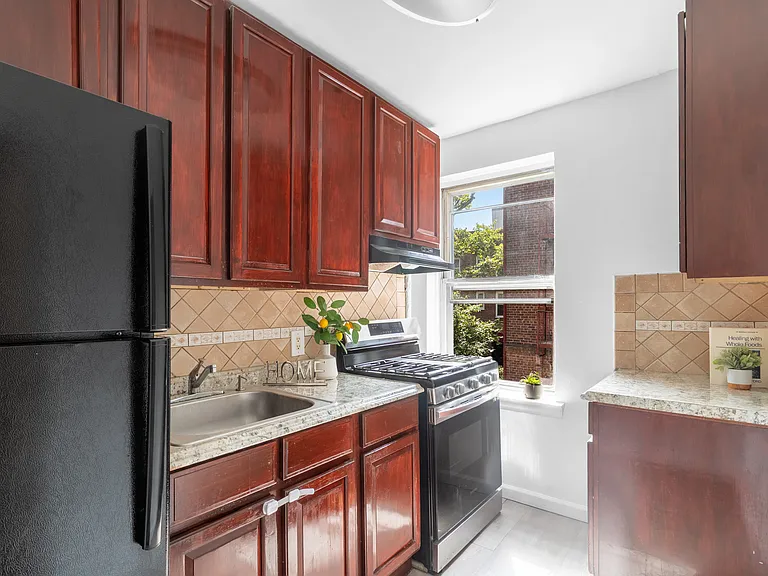 14124 78th Ave #2B — Photo 9