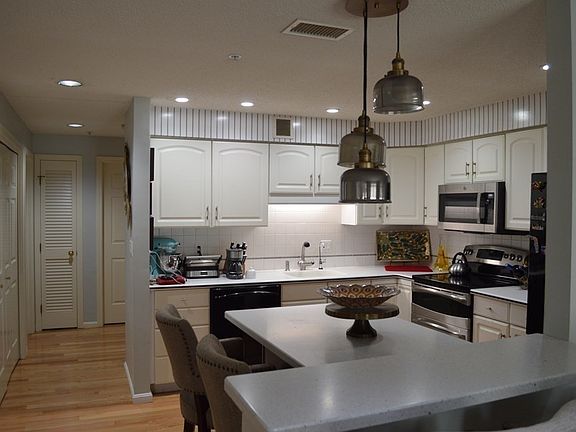 5th image of 10 Weatherly Dr Unit 5