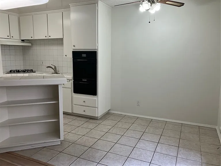 251 N Craig Ave #1 — Photo 5