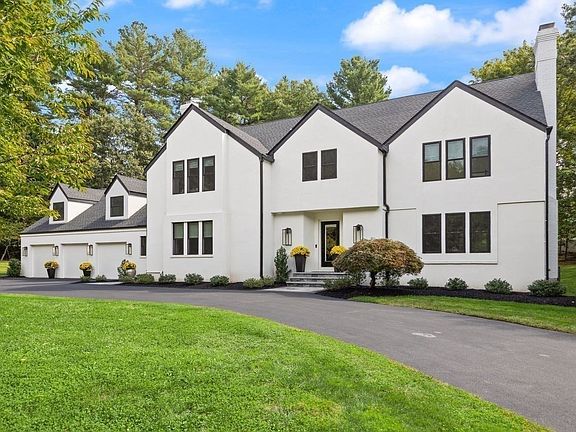 2nd image of 16 Weathervane Rd