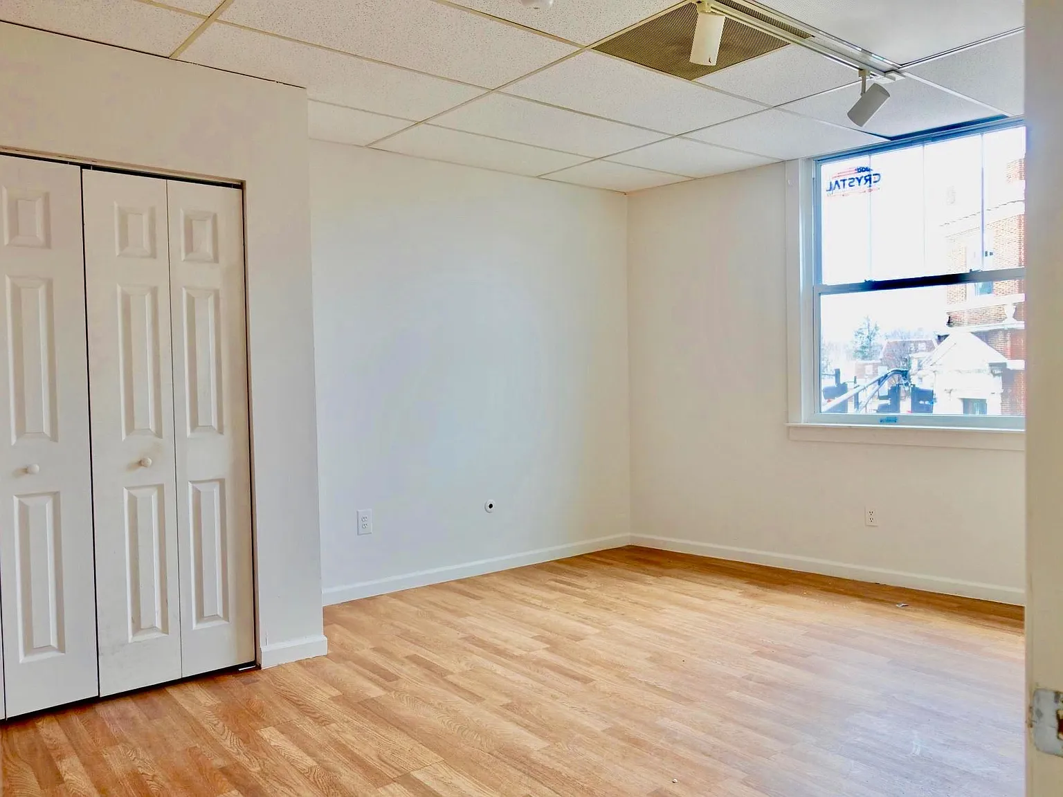 3 bed, 1175 sqft, $2,150 — Photo 3