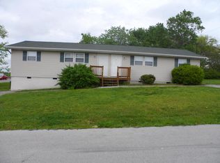 422 N Wright Rd, Alcoa, TN 37701