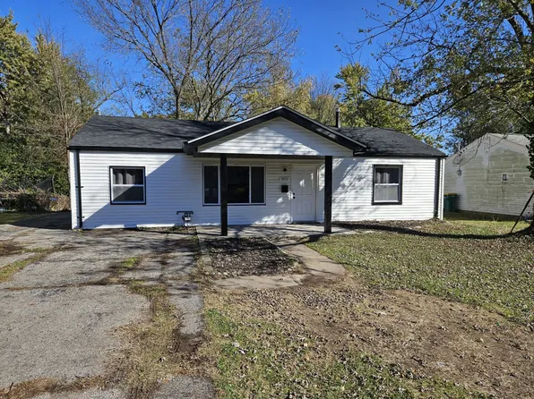 9852 Lorna Ln, Saint Louis, MO 63136