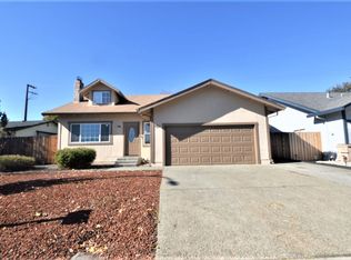 591 Greenwood Dr, Vacaville, CA 95687