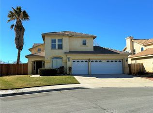 12324 Navajo Ln, Victorville, CA 92392