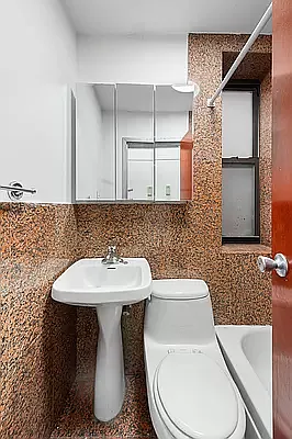 Rented by Compass | media 10