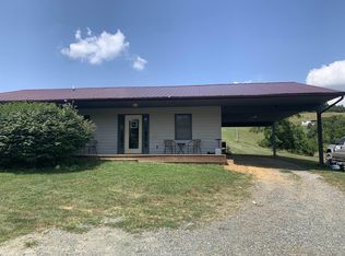 819 Dusty Rock Rd NW, Riner, VA 24149