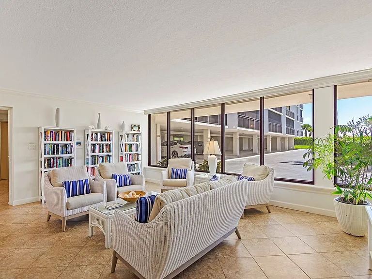 1480 Ocean Dr #5E — Photo 27