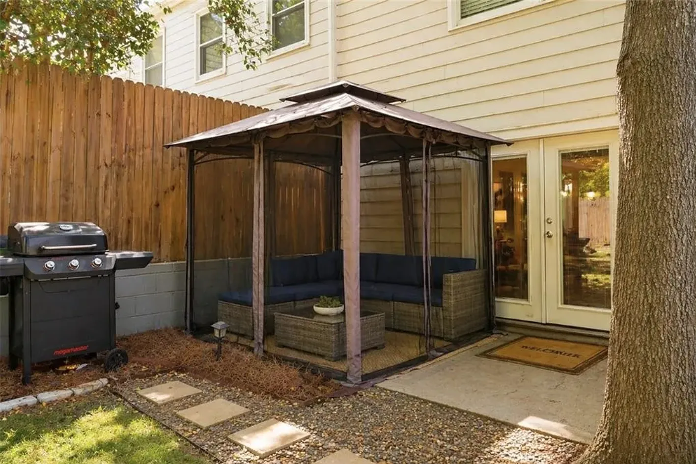 2 bed, 2.5 bath, 1280 sqft, $5,400 — Photo 4